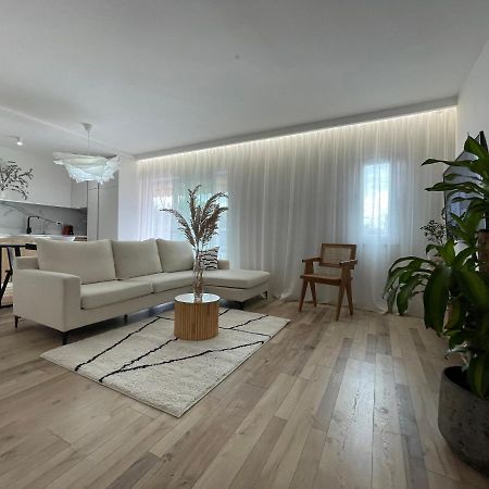 Myslym Shyri'S Apartments Tirana Esterno foto