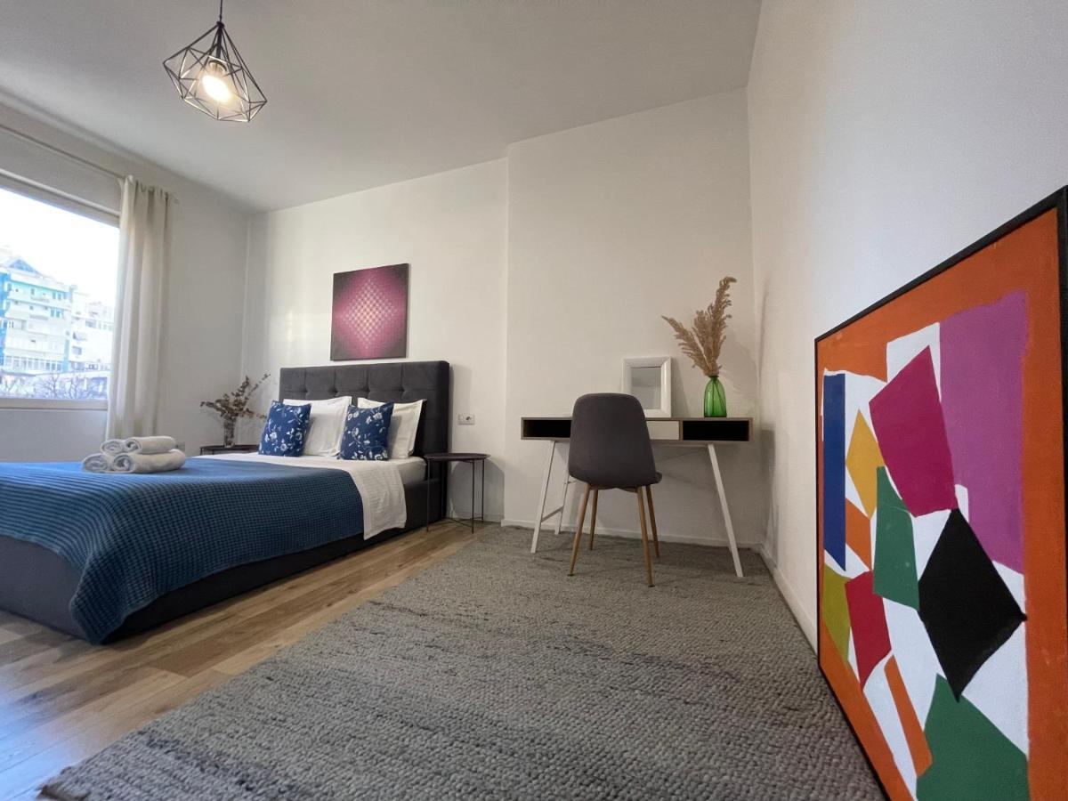 Myslym Shyri'S Apartments Tirana Esterno foto