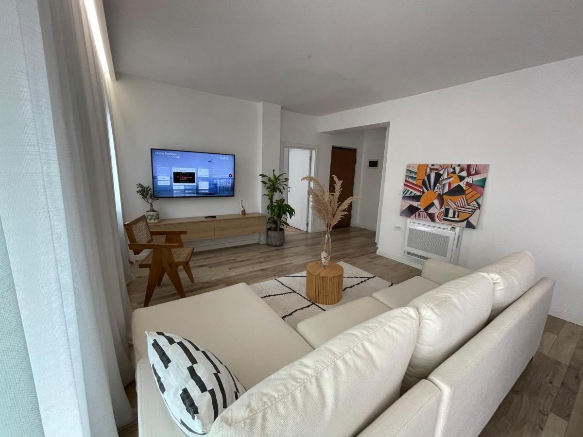Myslym Shyri'S Apartments Tirana Esterno foto