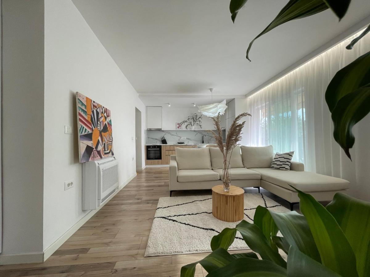 Myslym Shyri'S Apartments Tirana Esterno foto