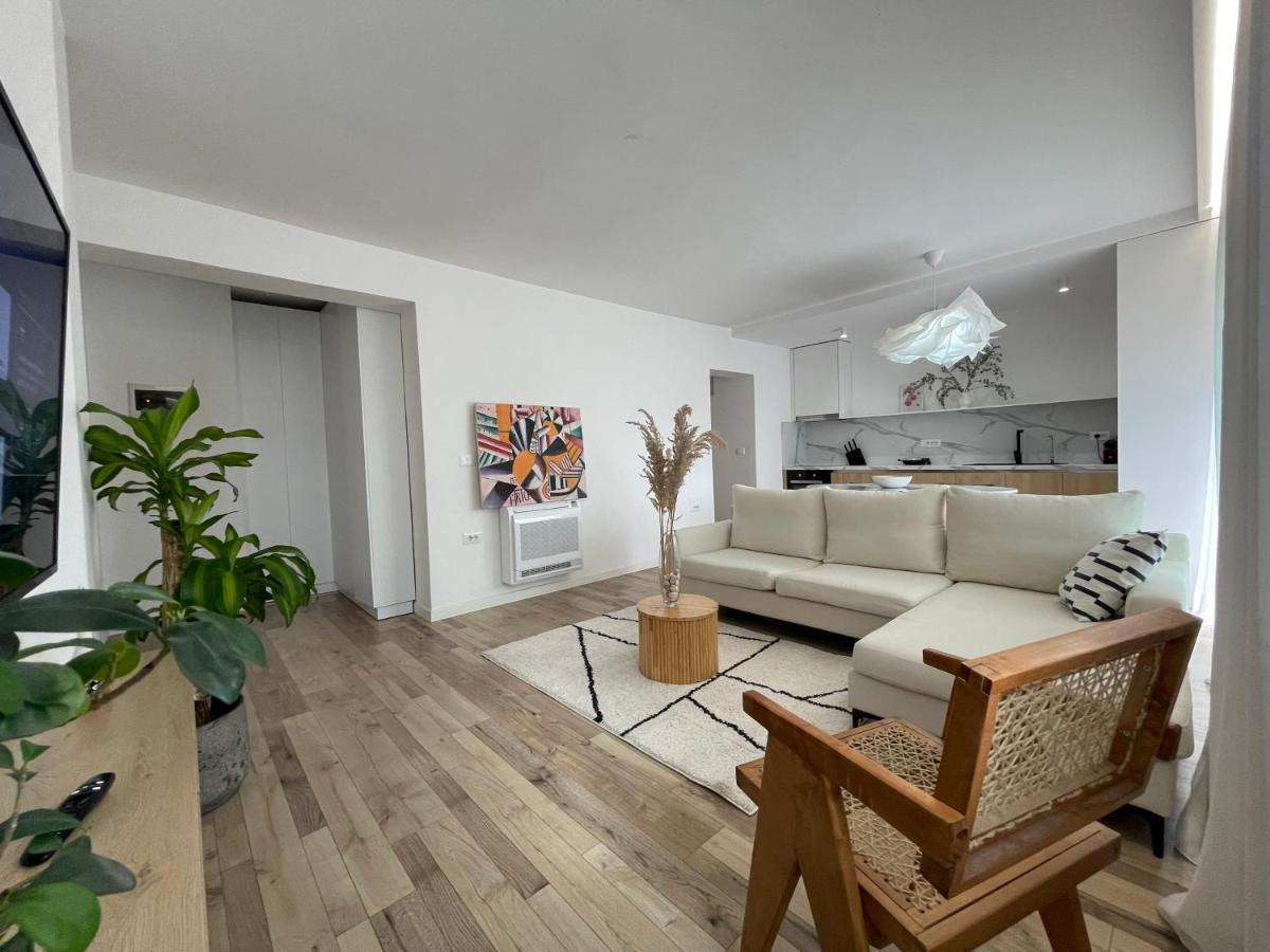 Myslym Shyri'S Apartments Tirana Esterno foto