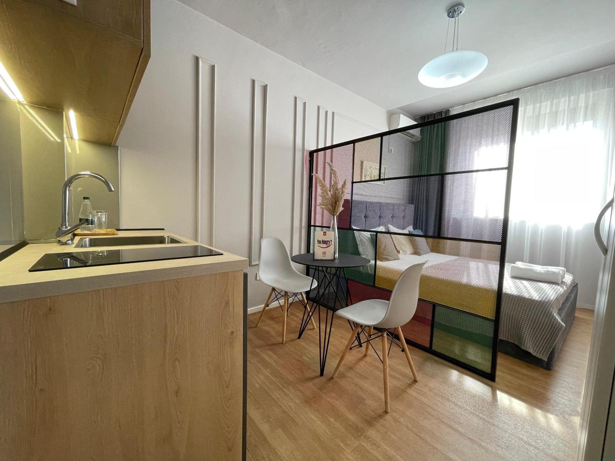 Myslym Shyri'S Apartments Tirana Esterno foto